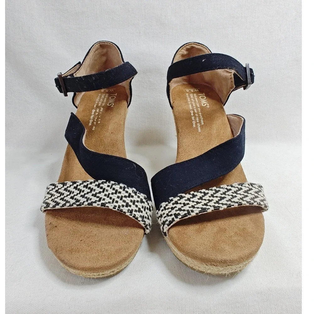 TOMS Womens Rope Clarissa Wedge Shoe  Black White Natural Sandal Espadrilles 5.5